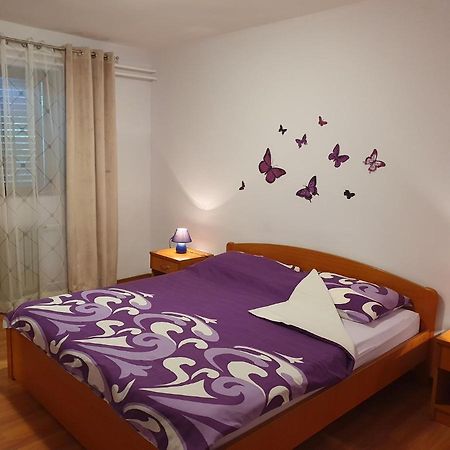 Apartments Sara Labin  Luaran gambar